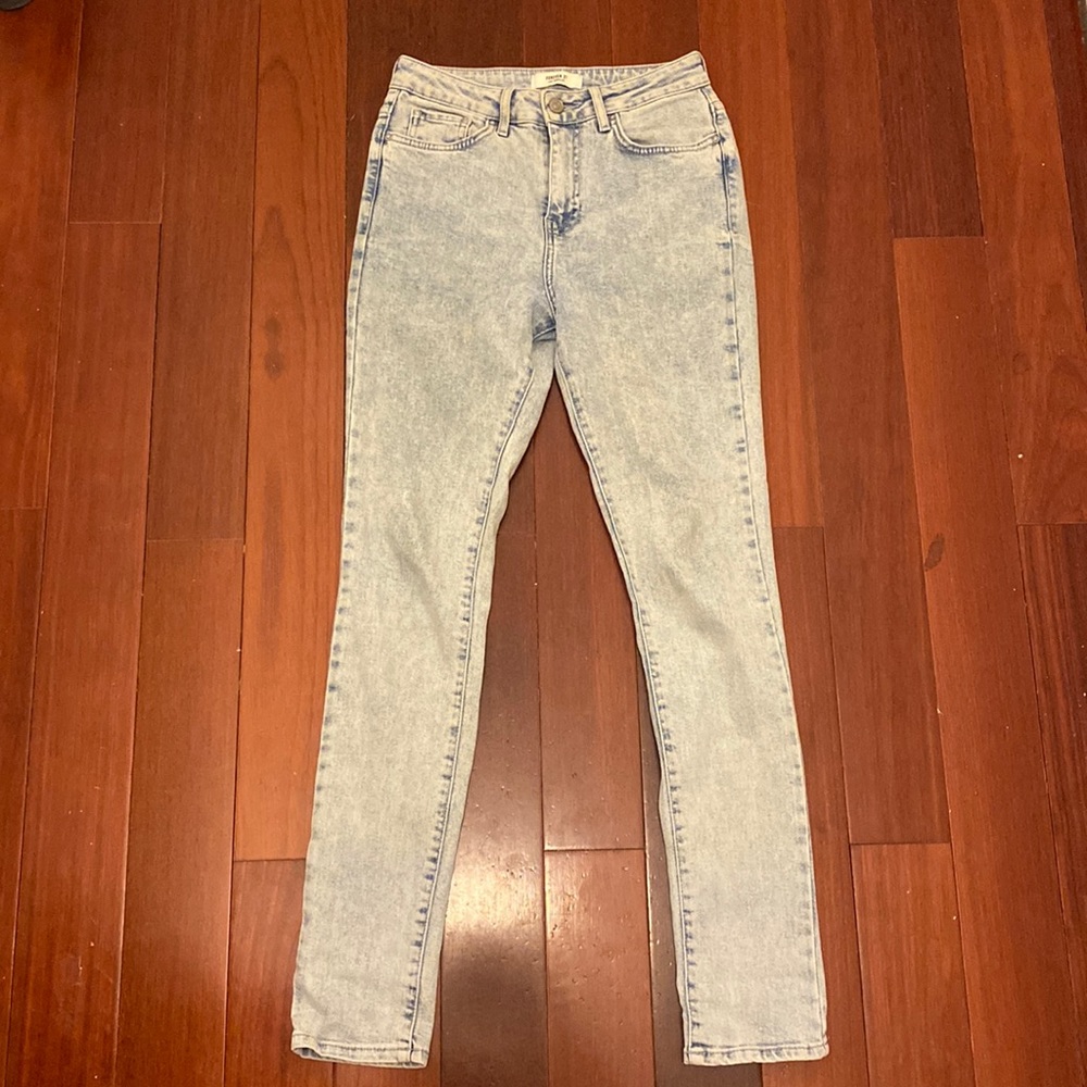 Forever 21 | distressed skinny jeans